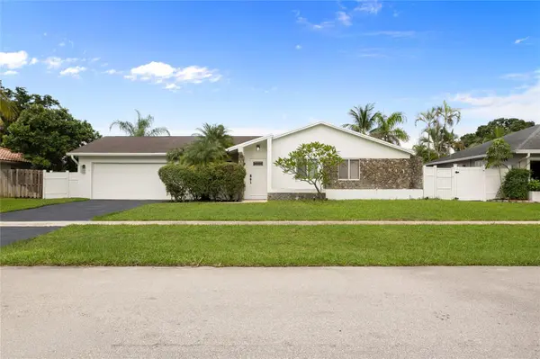 20847 SUGARLOAF LN, Boca Raton, FL 33428