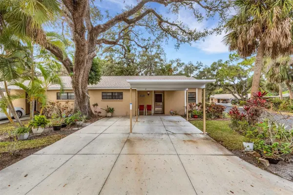 5003 VILLAGE GARDENS DR #39, Sarasota, FL 34234