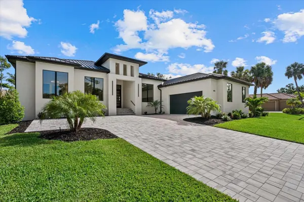 1605 LANDFALL DR, Nokomis, FL 34275