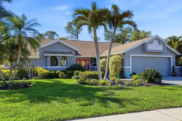 3746 SURREY LN, Sarasota, FL 34235