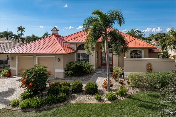 2150 PALM TREE DR, Punta Gorda, FL 33950