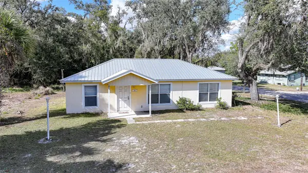3 W MYRTLE ST, Arcadia, FL 34266