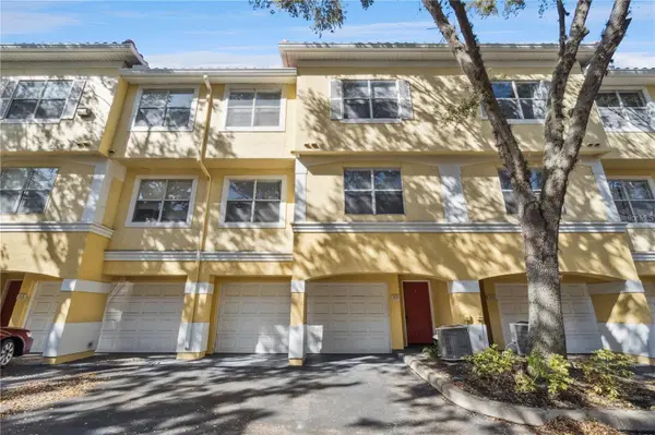 2329 SHADOW VIEW CIR #2329, Maitland, FL 32751