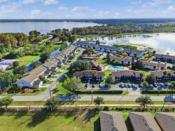 900 AVENUE Z SE #C2, Winter Haven, FL 33880