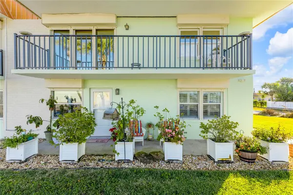 10 LYNNHURST DR #101, Ormond Beach, FL 32176