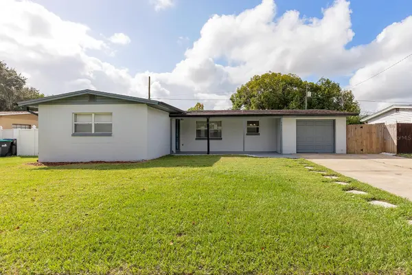 8314 CALAIS CIR, Orlando, FL 32825
