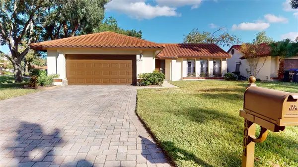 8004 S MADEIRA CT, Orlando, FL 32836