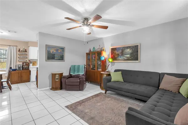 2369 ELLEN LN, Apopka, FL 32712