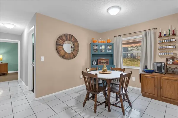 2369 ELLEN LN, Apopka, FL 32712