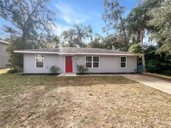 1304 E CAROLINA AVE, Deland, FL 32724