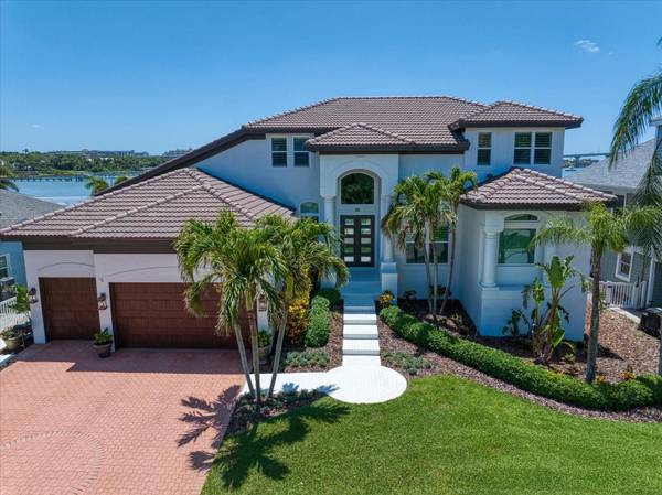 14 SUNSET BAY DR, Belleair, FL 33756