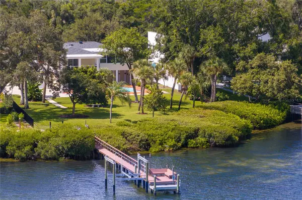 234 DRIFTWOOD RD SE, St Petersburg, FL 33705