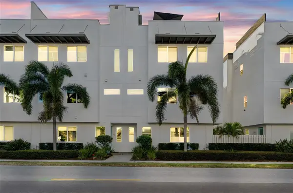 3100 W PAUL AVE #10, Tampa, FL 33611