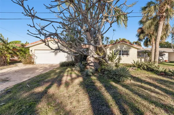 11975 4TH ST E, Treasure Island, FL 33706
