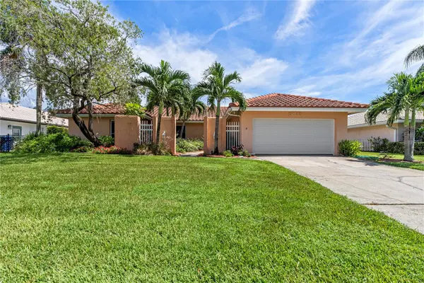 2044 MONTANA AVE NE, St Petersburg, FL 33703