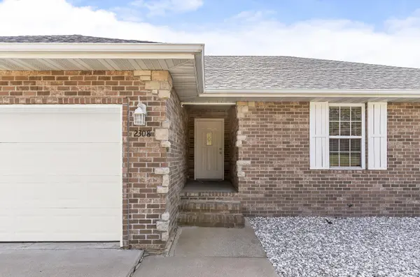 2308 S 13th ST, Ozark, MO 65721