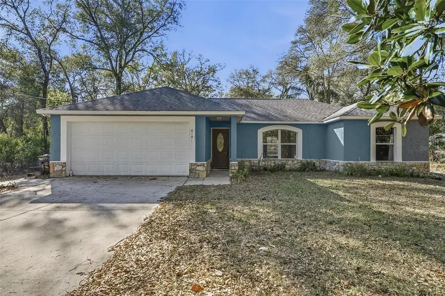 610 N SUMMIT AVE, Lake Helen, FL 32744