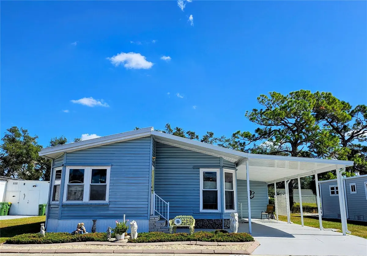 305 OAKWOOD BLVD E, Sarasota, FL 34237