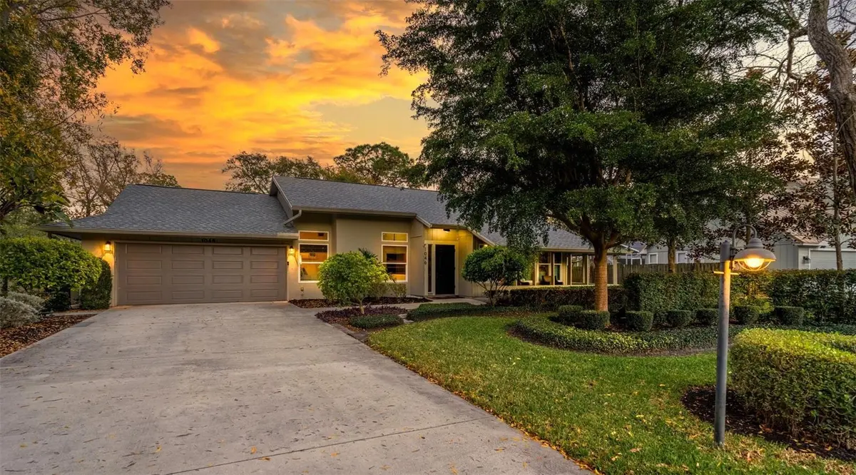 1046 GREYSTONE LN, Sarasota, FL 34232
