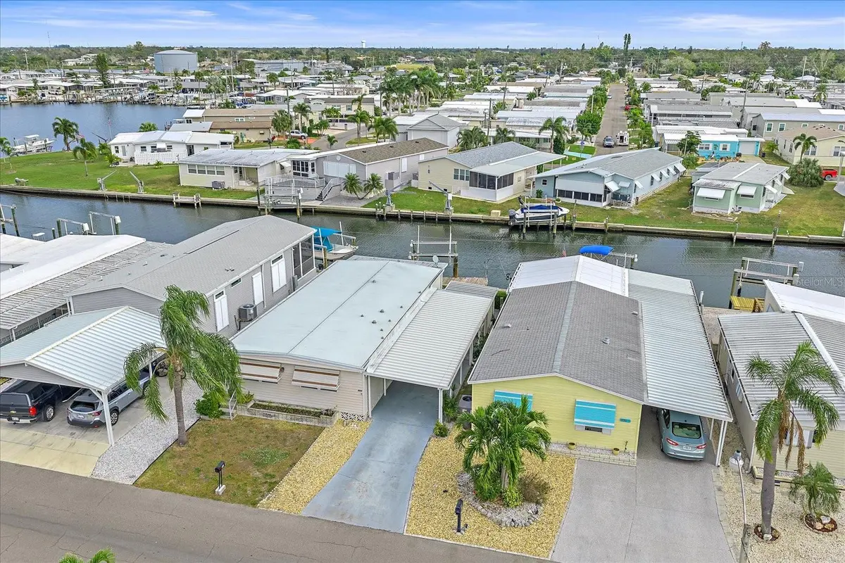 220 BIMINI DR, Palmetto, FL 34221