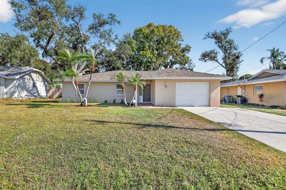 3615 DUNBAR DR, Sarasota, FL 34232