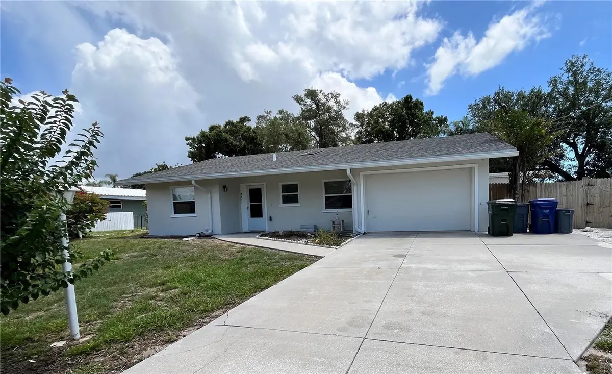 4414 LONGFORD DR, Sarasota, FL 34232