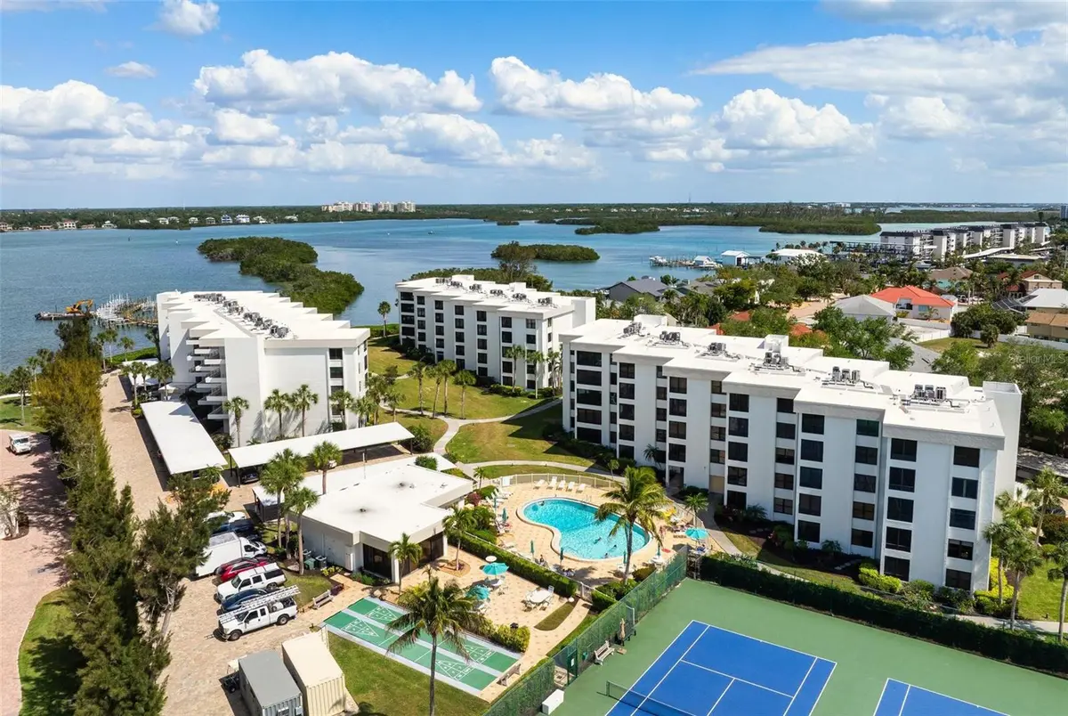 8767 MIDNIGHT PASS RD #505F, Sarasota, FL 34242