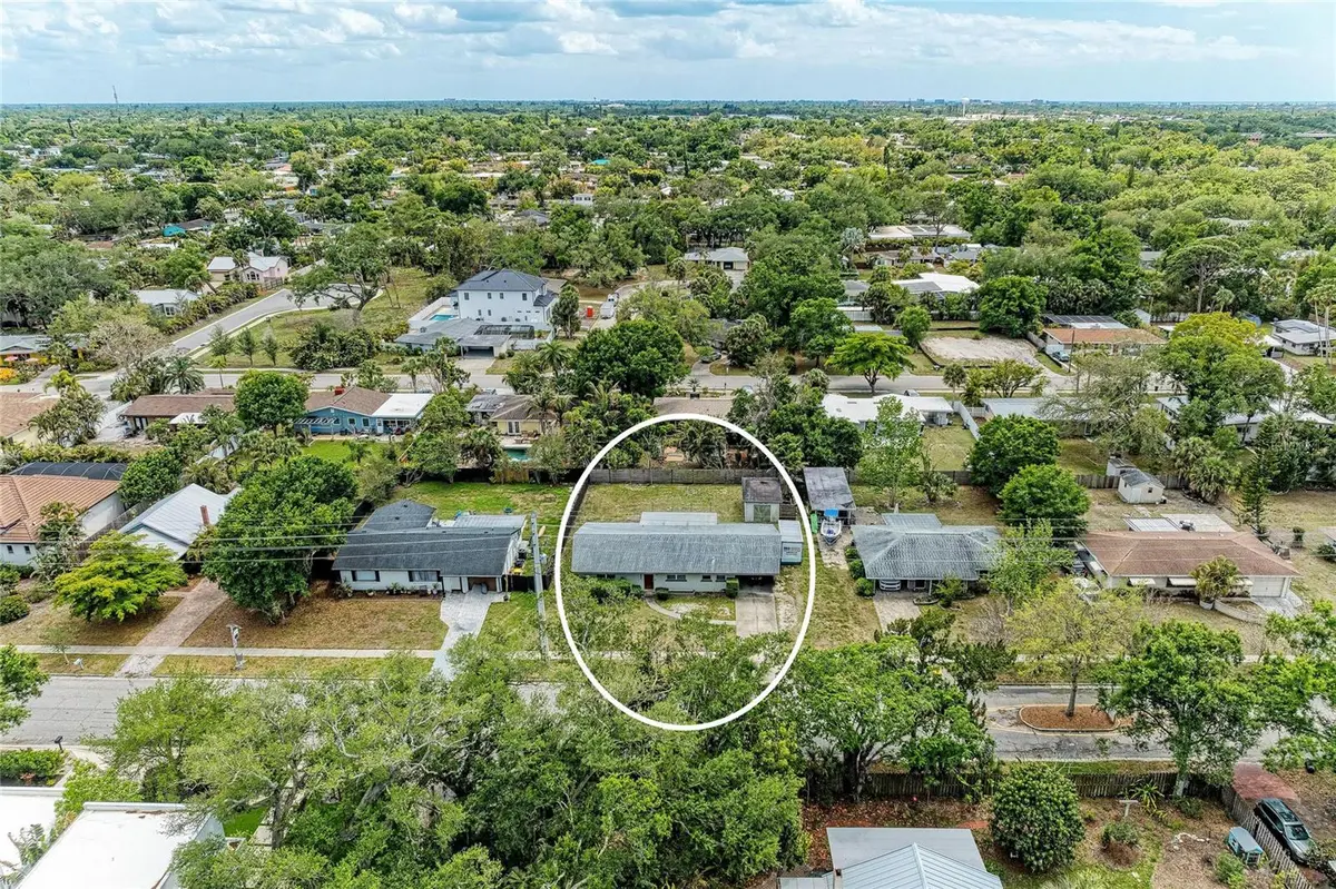 2286 HYDE PARK ST, Sarasota, FL 34239