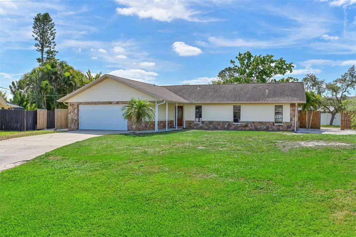 8103 13TH AVE NW, Bradenton, FL 34209