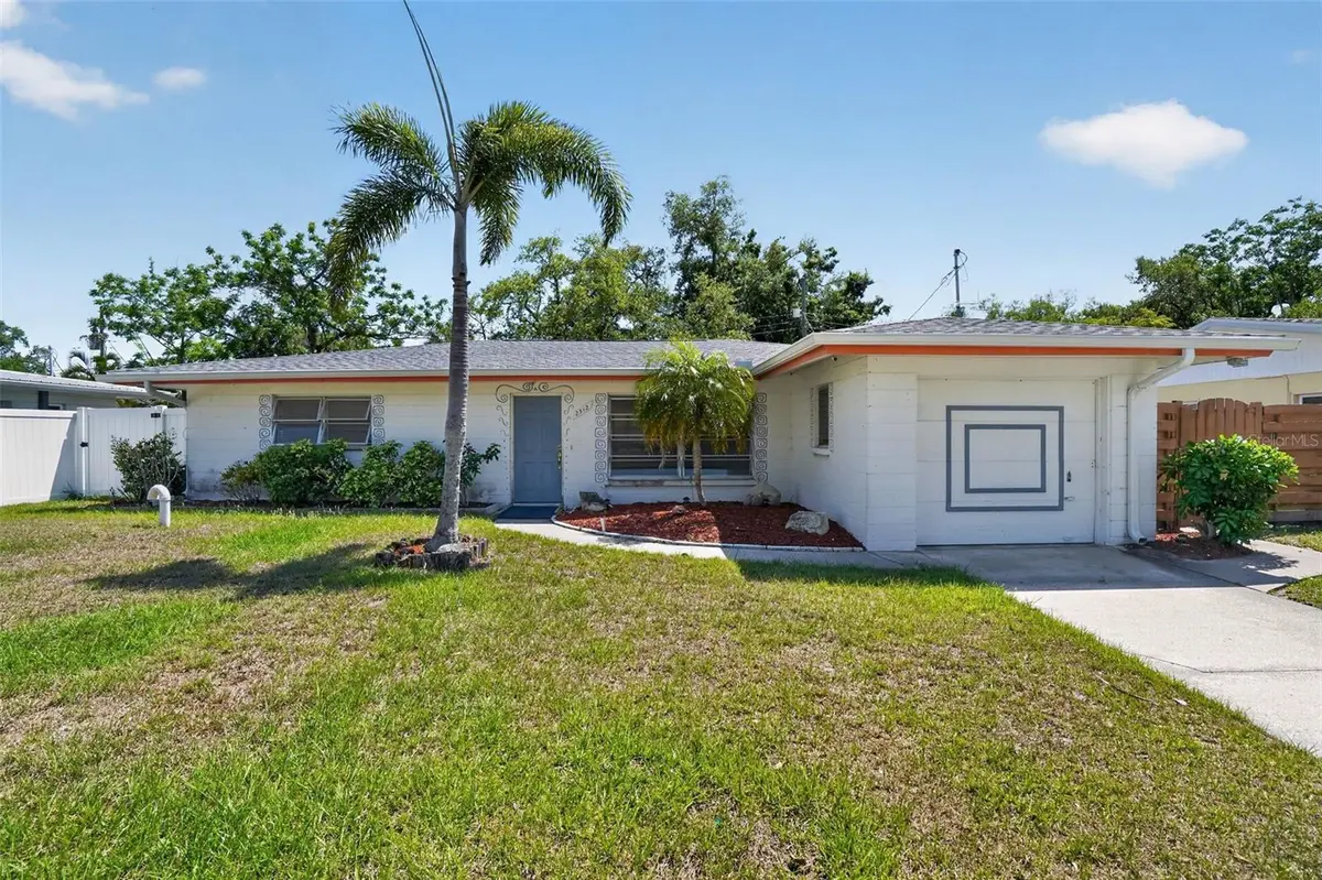 2312 GROVE ST, Sarasota, FL 34239