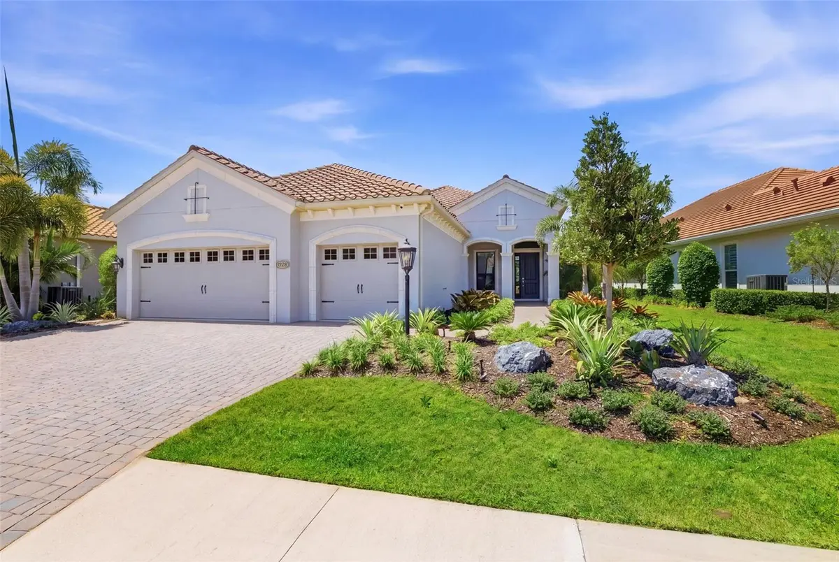 7228 WHITTLEBURY TRL, Bradenton, FL 34202