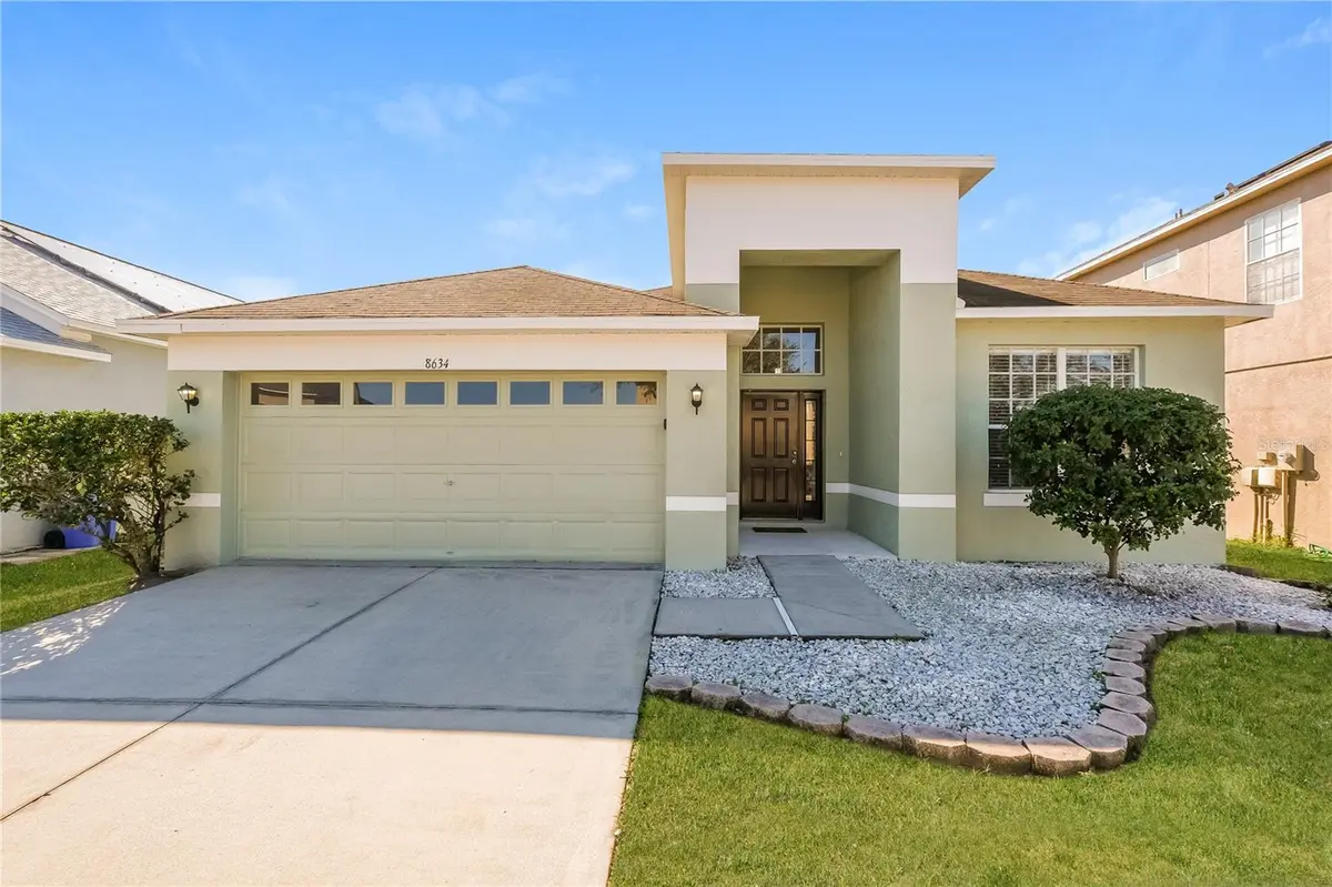8634 SANDY PLAINS DR, Riverview, FL 33578