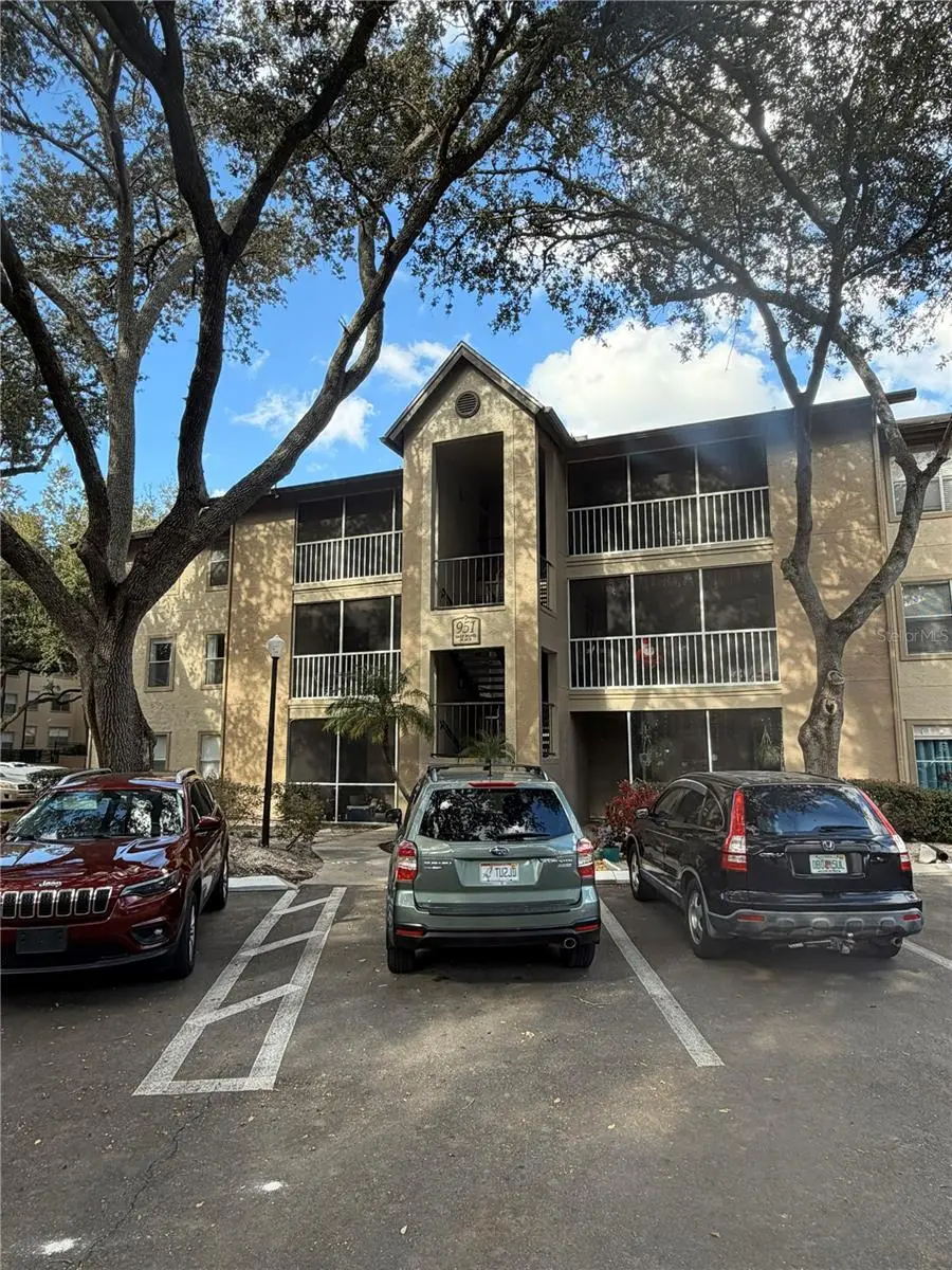951 SALT POND PL #302, Altamonte Springs, FL 32714