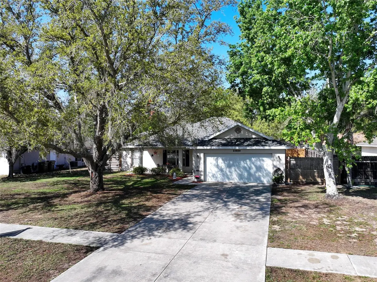 33809 SILVER PINE DR, Leesburg, FL 34788