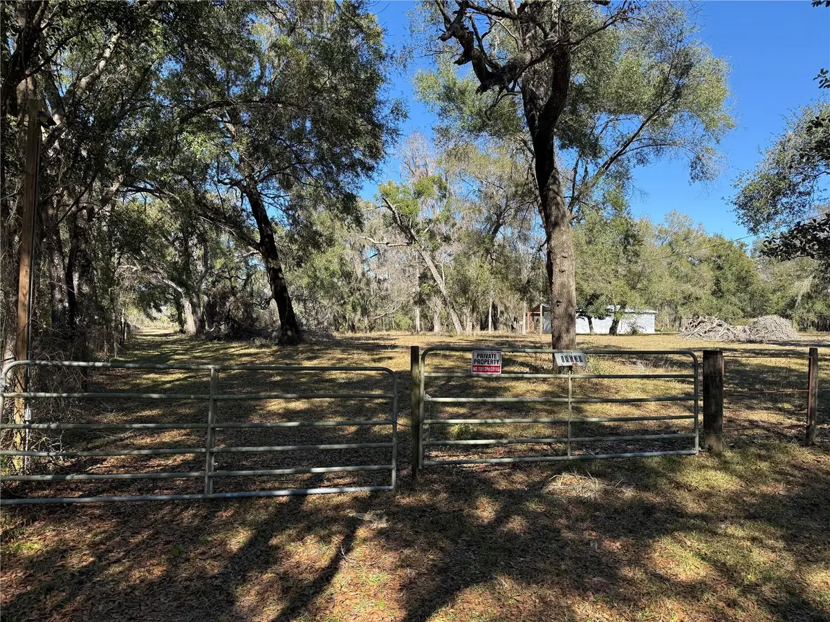 18630 BRADSHAW RD, Dade City, FL 33523