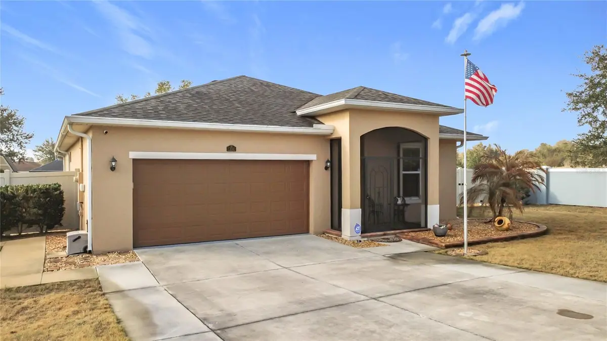 13000 YALE BLUFF DR, Grand Island, FL 32735