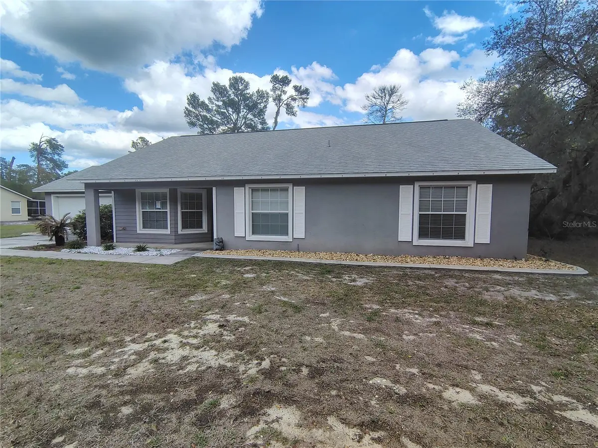 13 FISHER TRAIL TER, Ocklawaha, FL 32179