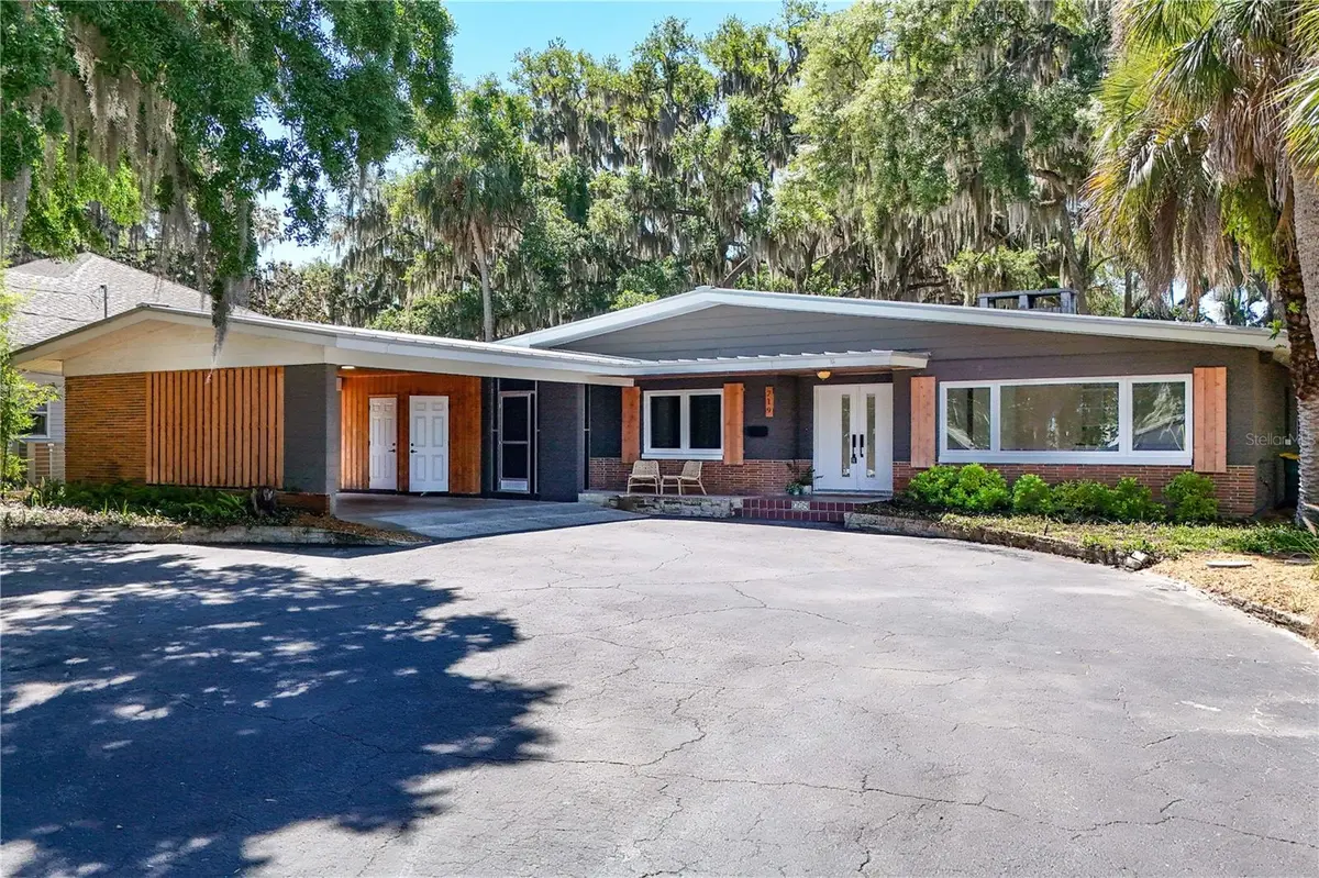 719 W NELSON ST, Tavares, FL 32778