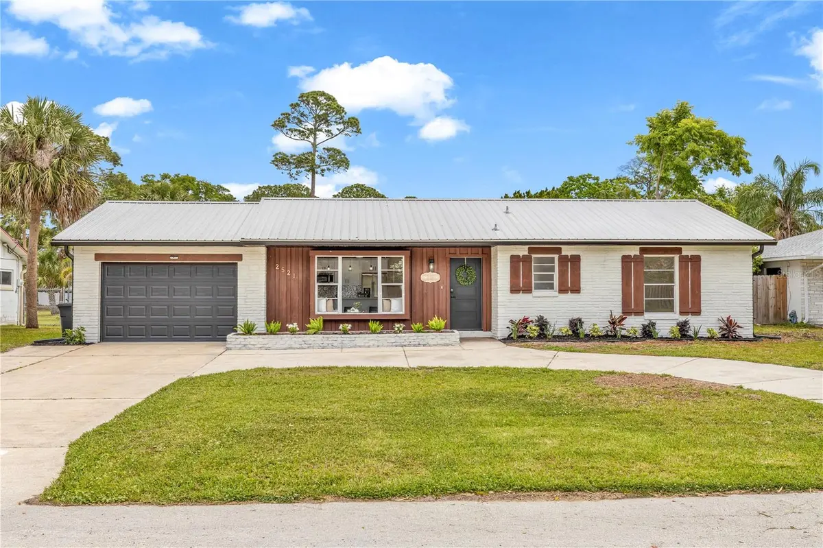 2521 MILTON AVE, New Smyrna Beach, FL 32168