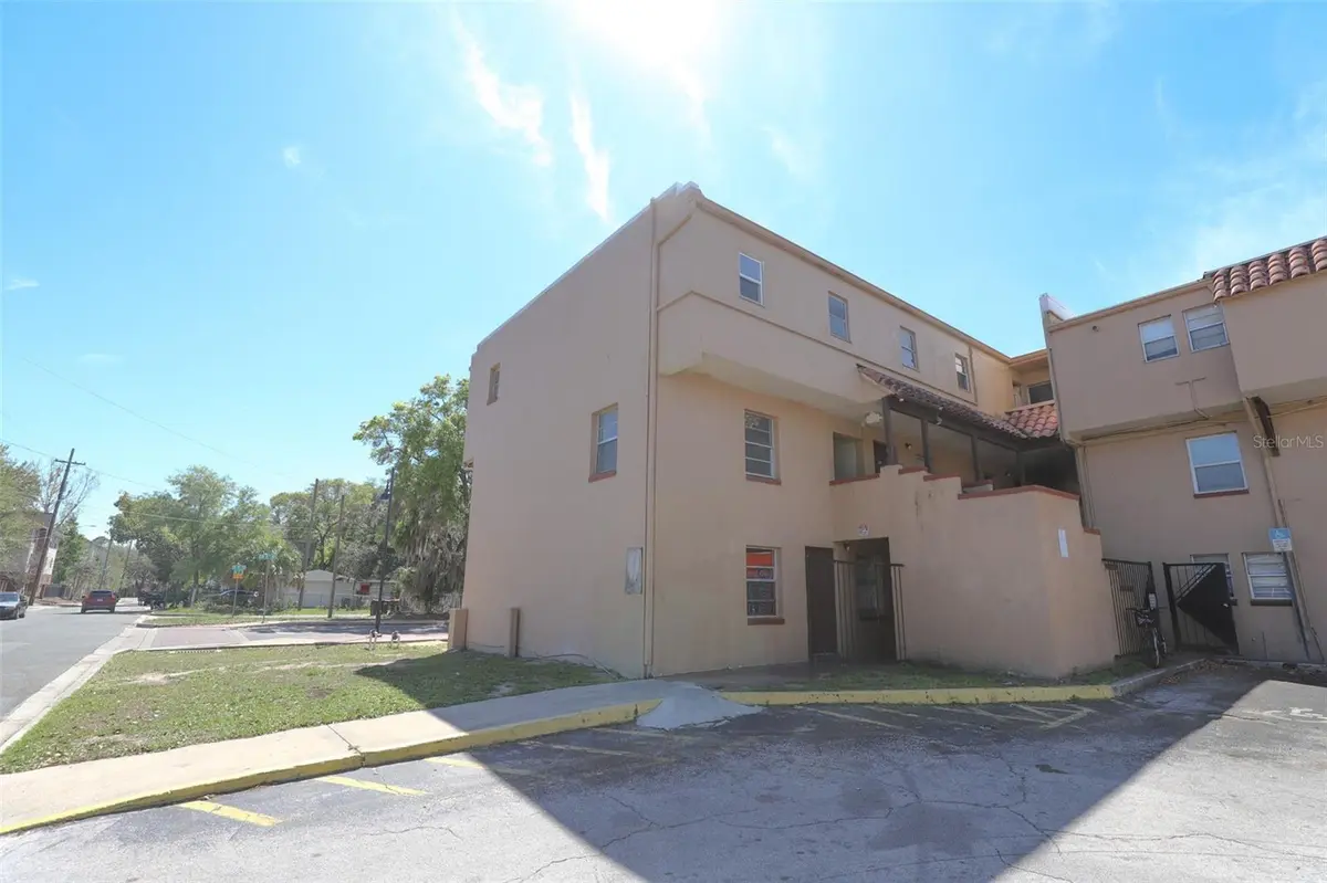 914 SW 8TH AVE #19, Gainesville, FL 32601