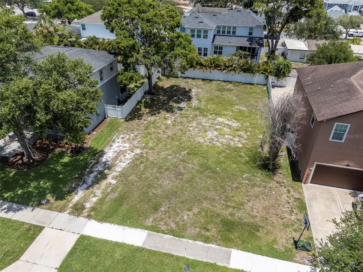 4711 W KENSINGTON AVE, Tampa, FL 33629