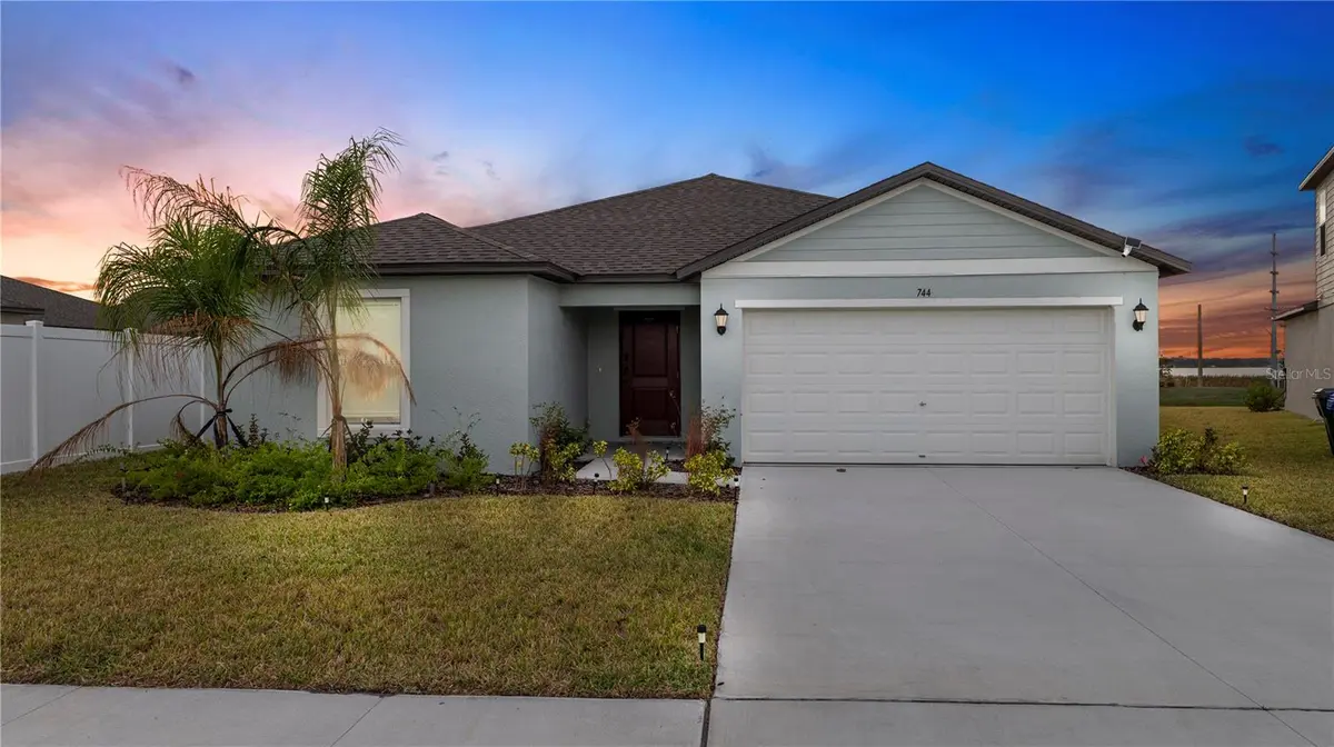 744 OSPREY ROOST DR, Lakeland, FL 33801