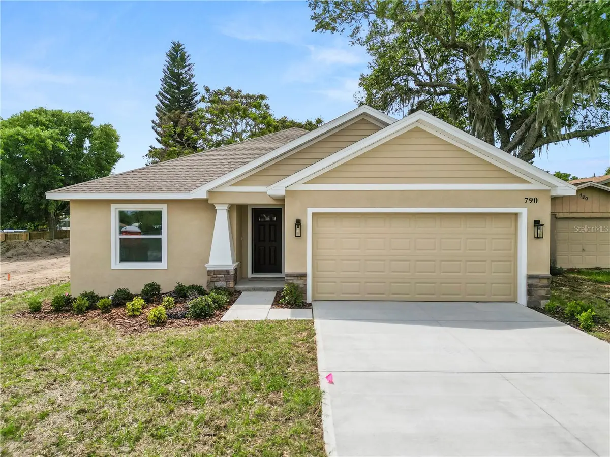 790 EAGLE AVE E, Eagle Lake, FL 33839