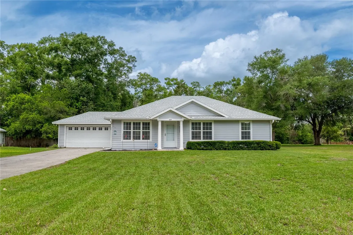 229 SW CABOOSE DR, Fort White, FL 32038