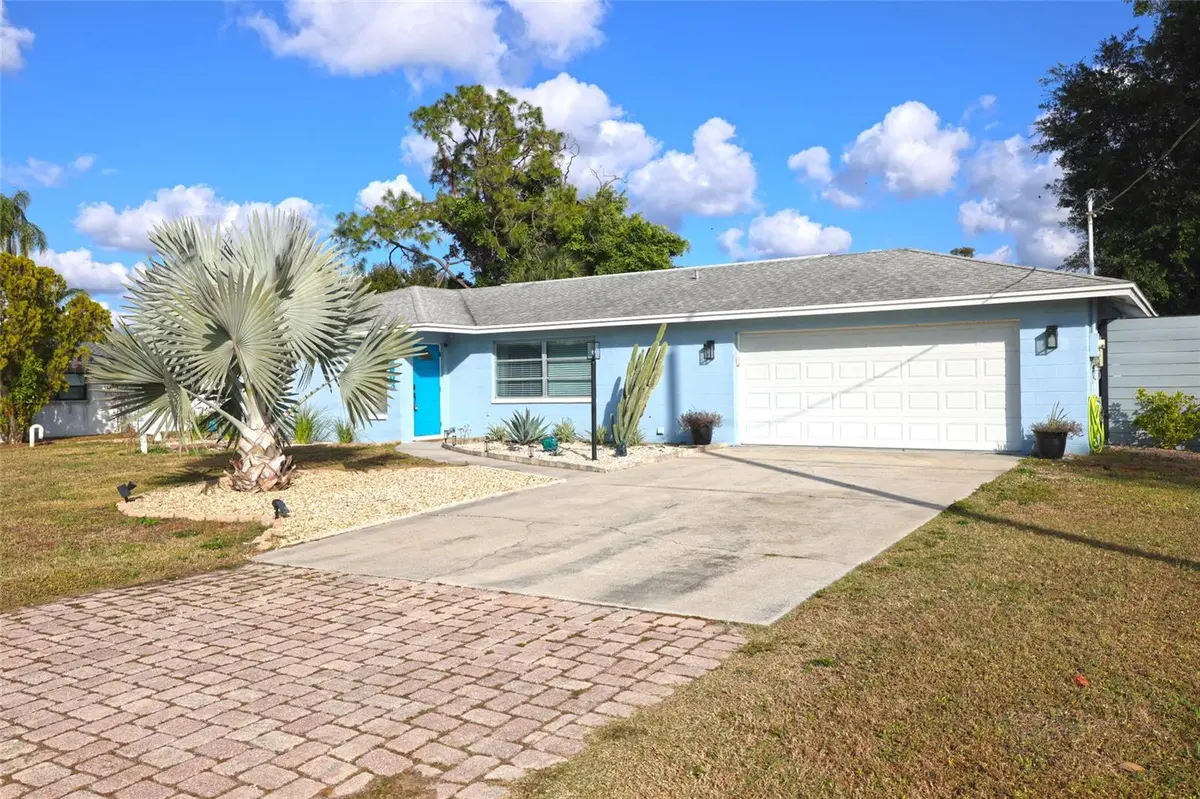 3233 TEAL AVE, Sarasota, FL 34232