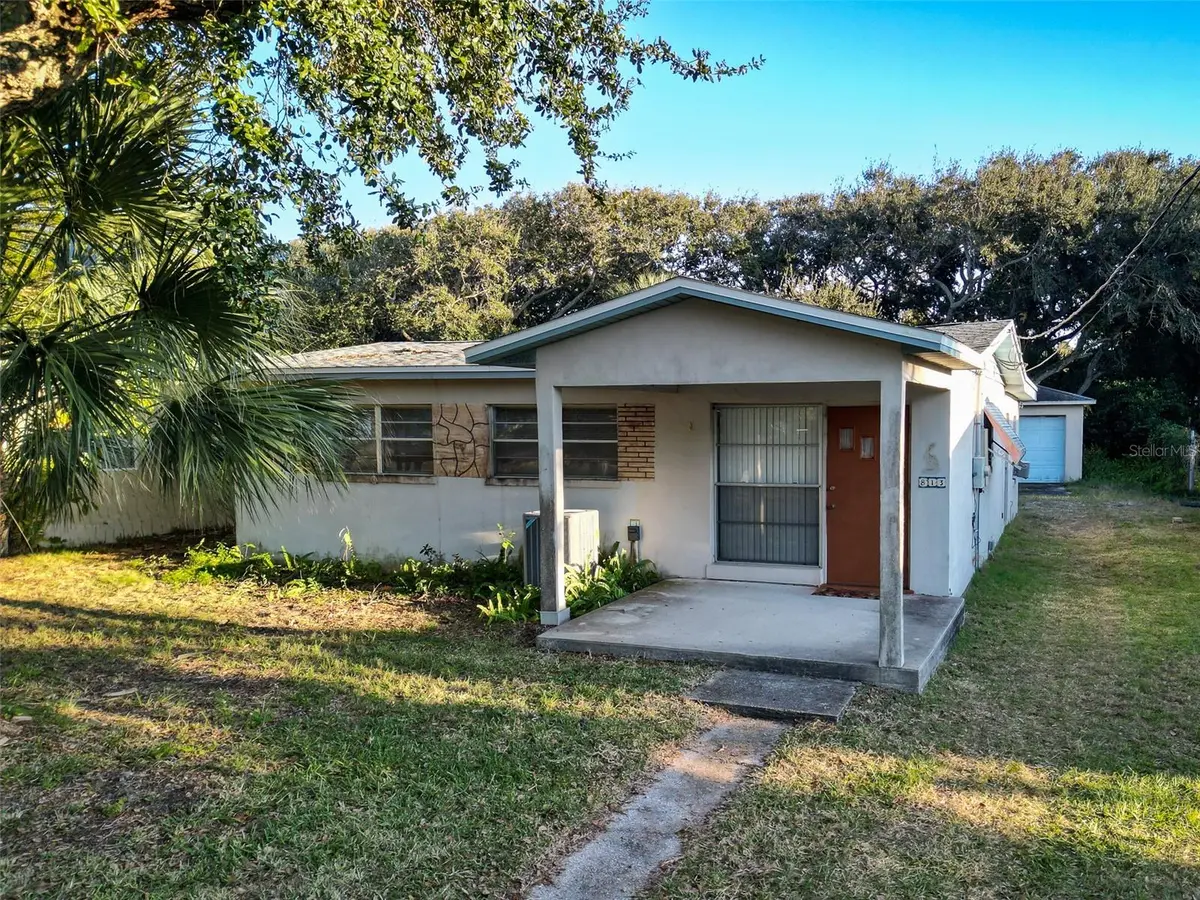 813 E 8TH AVE, New Smyrna Beach, FL 32169
