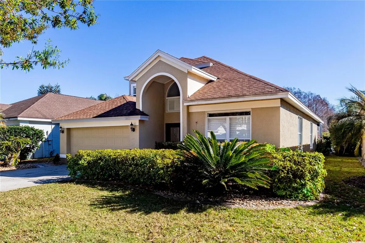 981 N LAKE CLAIRE CIR, Oviedo, FL 32765