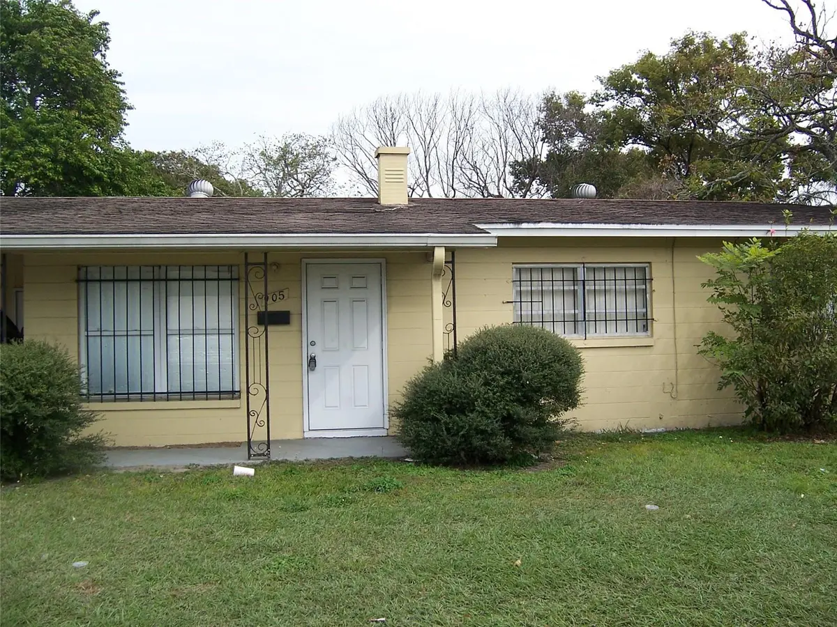 905 N PINE HILLS RD, Orlando, FL 32808