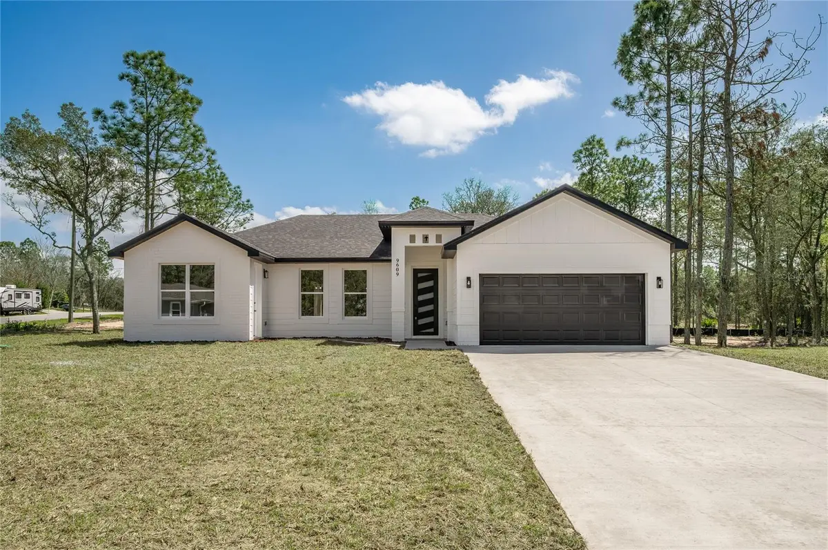 9609 N VAUGHN DR, Citrus Springs, FL 34433