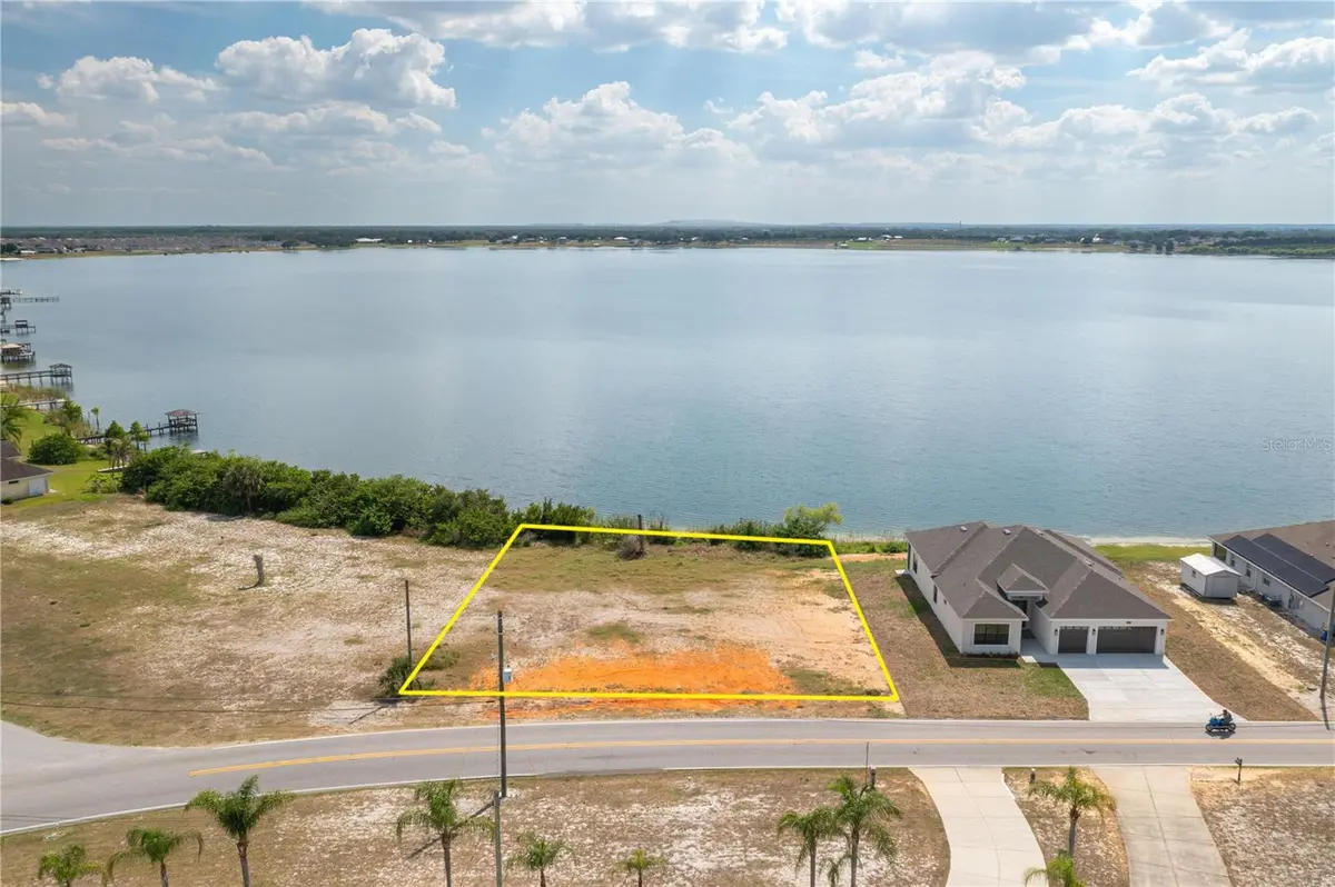 842 EAGLE LAKE LOOP RD, Eagle Lake, FL 33839